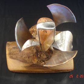 Maritime Skulptur aus Holz und Metall