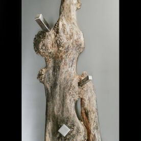 Skulptur aus Holz